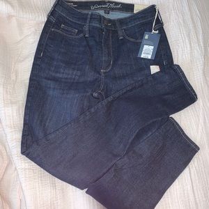 Universal Threads | High-Rise Skinny Jean